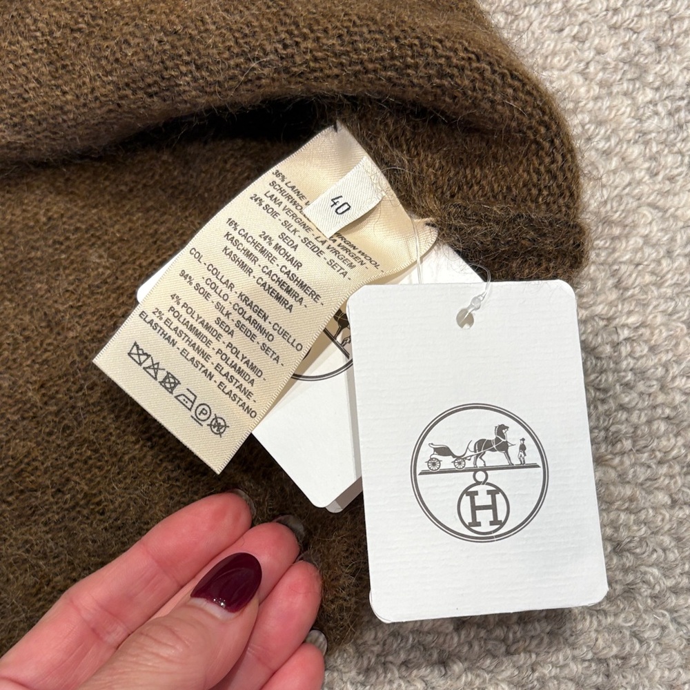 NWT Hermes Luxurious silk, wool and mohair Crew Neck Sweater-Hermes box!